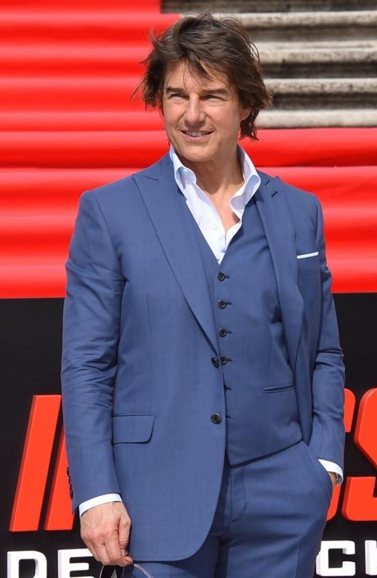 Tom Cruise aşkı Rus sosyetesinde buldu Geceyi Rus modelle dans ederek geçirdi