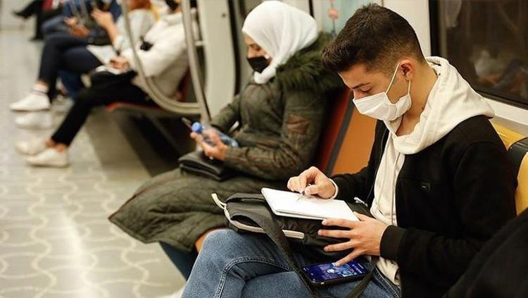 ‘YOLCULUK YAPARKEN KENDİMİ GELİŞTİRMEK İSTEDİM’