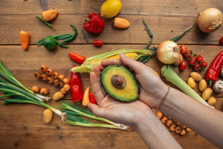 Derin kırışıklıkları, izleri tarihe gömüyor 1 kaşık yiyen 20 yıl gençleşiyor: Doğadaki en güçlü E vitaminiymiş