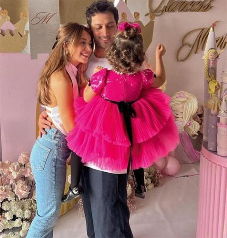 Gamze Erçelin kızı Mavi kanseri yendi Ne zor günlerdi diyerek müjdeli haberi duyurdu