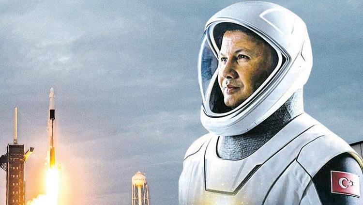 Tarihi anlar 7 astronot Alper Gezeravcı’yı sevinçle kucakladı...İlk sözleri duygulandırdı