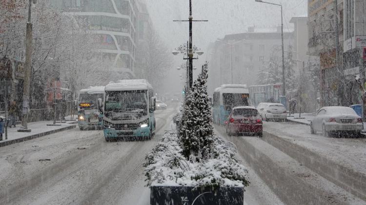 Kar yağacak iller belli oldu Bu tarihe kadar lapa lapa yağacak