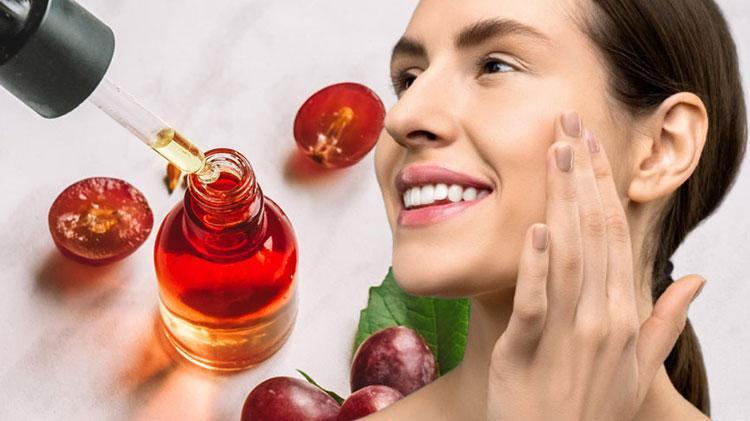 Derin kırışıklıkları yok ediyor Uyku öncesi 1 damla süren 10 yaş gençleşiyor