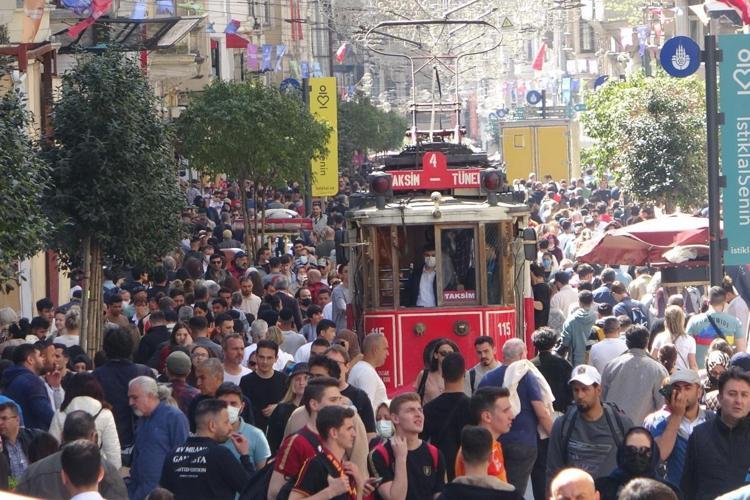 İstanbulun nüfusunda dikkat çeken düşüş Kentten göç hızlandı yaşlı nüfus arttı