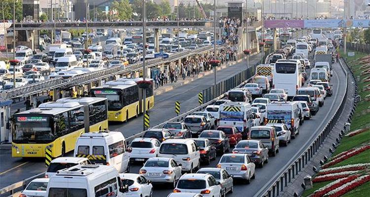 İstanbulun nüfusunda dikkat çeken düşüş Kentten göç hızlandı yaşlı nüfus arttı