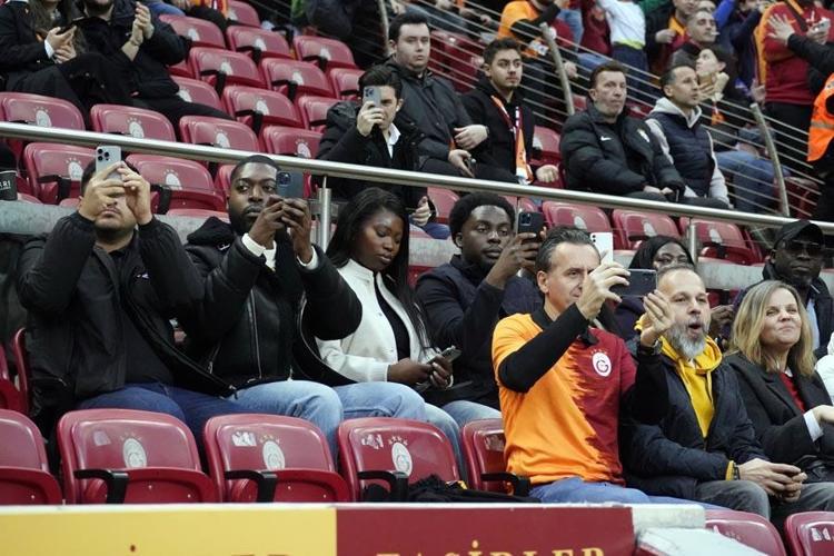 Süper Ligde Aslan zirveye çıktı Galatasaray-Başakşehir: 2-0