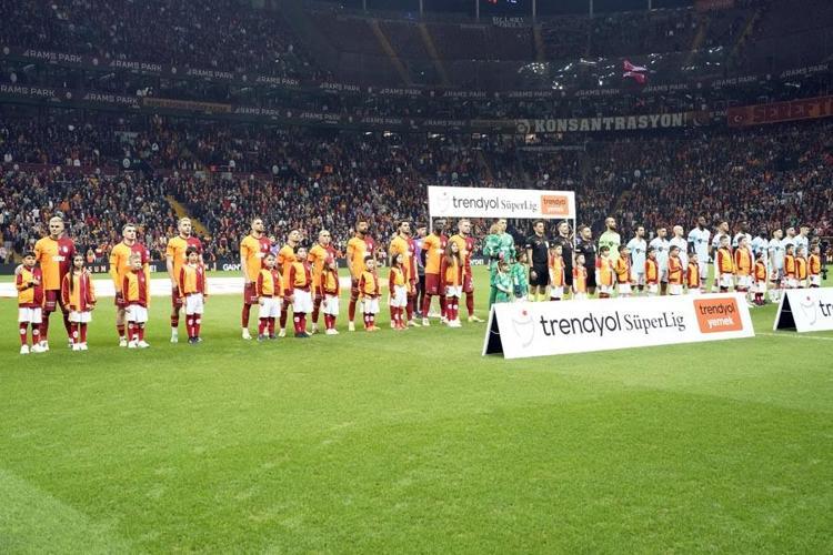 Süper Ligde Aslan zirveye çıktı Galatasaray-Başakşehir: 2-0