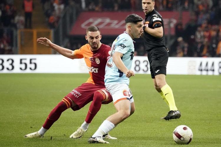 Süper Ligde Aslan zirveye çıktı Galatasaray-Başakşehir: 2-0