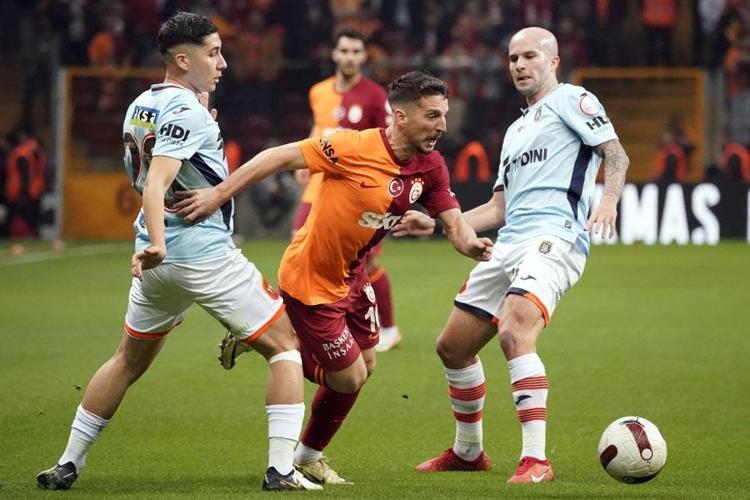 Süper Ligde Aslan zirveye çıktı Galatasaray-Başakşehir: 2-0