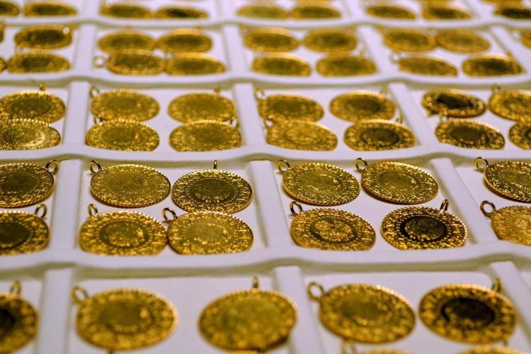 Altın fiyatlarında rekor beklerken bir anda sert çakıldı Alım fırsatı doğdu, yeni rekor yolda