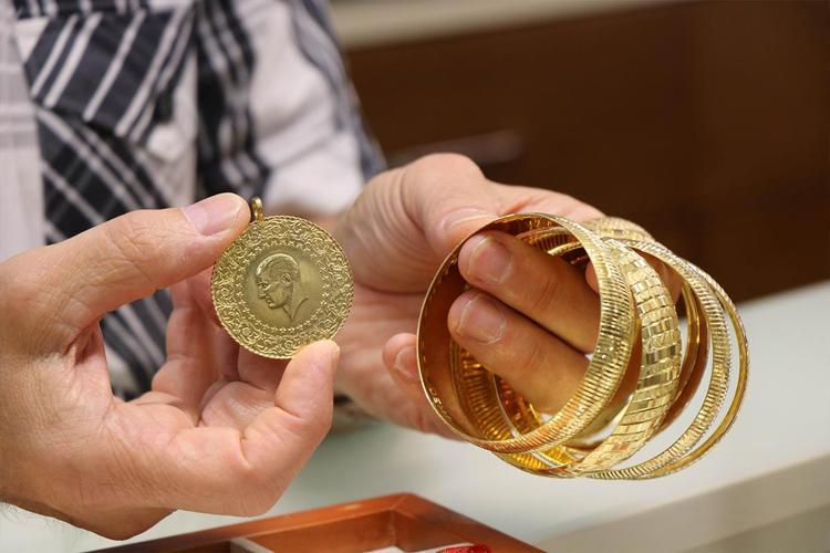Altın fiyatları rekor kırmaya hazırlanıyor Piyasalar hareketlendi, tarih verildi
