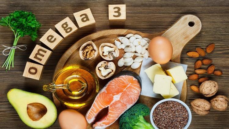 Damarlardaki yağı çamaşır suyuyla temizlenmiş gibi söküp atıyor Bir kaşığı bile Omega-3 deposu, resmen balıkla yarışıyor