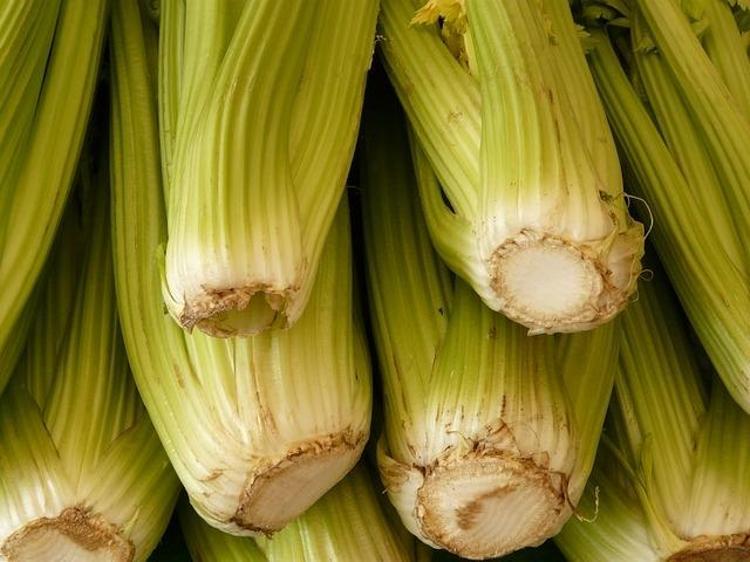 A,C,D,E,K vitaminlerini tek seferde vücuda yüklüyor: Kilosu 60 TL Kolesterolü silip atıyor, kabızlığı tarihe gömüyor