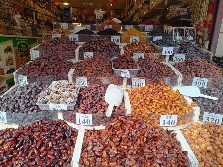 ELE YAPIŞMASI RİSK TEŞKİL EDİYOR