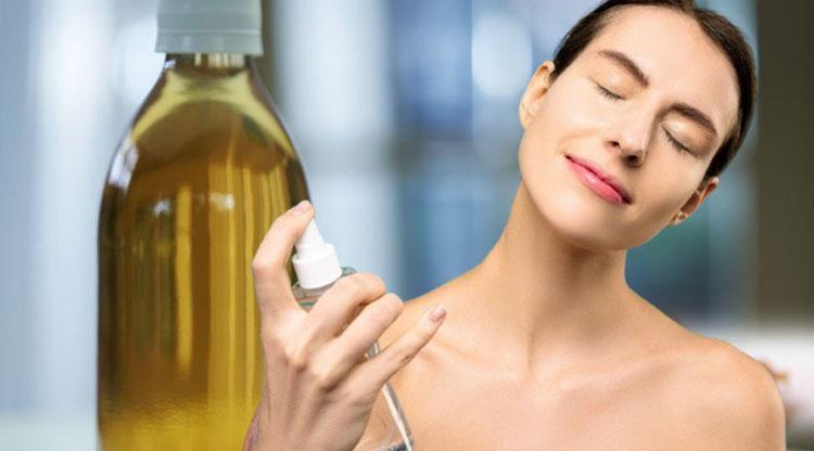 Evde doğal kolajen yapımı Takviye ürünlere para saçmayın: 2 yemek kaşığı elma sirkesiyle karıştırmak yetiyor