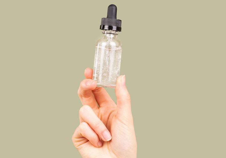 Evde doğal kolajen yapımı Takviye ürünlere para saçmayın: 2 yemek kaşığı elma sirkesiyle karıştırmak yetiyor