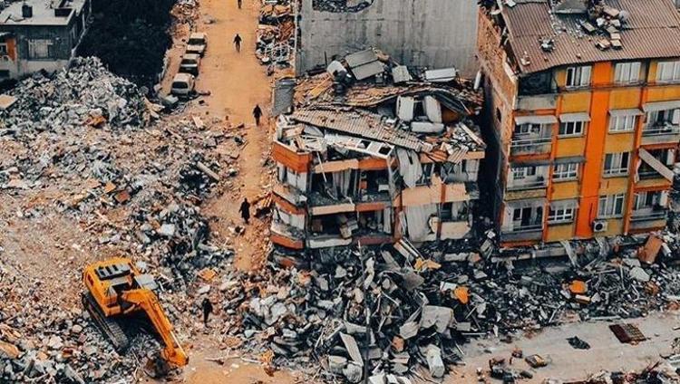 45 il bu fayların altında Türkiyede 5,5 üzerinde deprem üretebilecek 485 diri fay bulunuyor