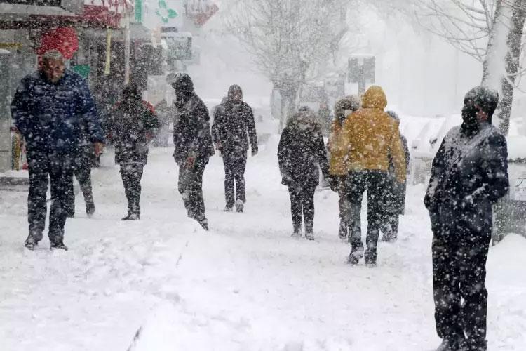 Yoğun kar yağışı başlıyor, Meteorolojiden peş peşe uyarılar geldi
