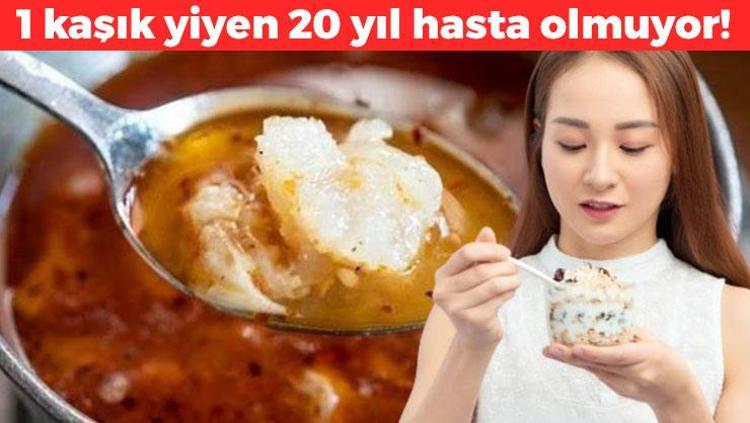 B12 ve D vitamini depolarını fullüyor: Günde 1 kaşık yiyen 20 yıl hastalık nedir bilmiyor, vücudu dipçik gibi yapıyor