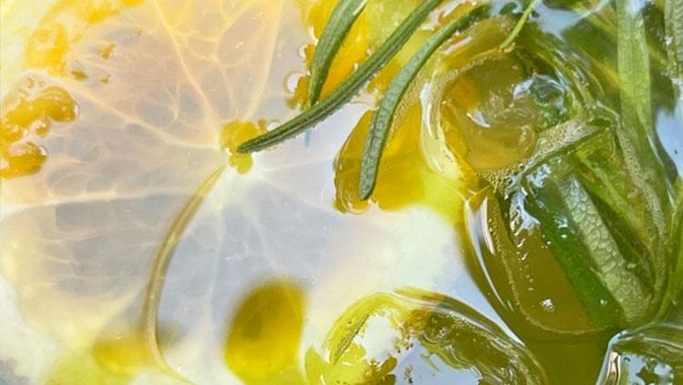 Asidik içeriği yağları parçalıyor Tüm organları yıkayan zayıflama kürü