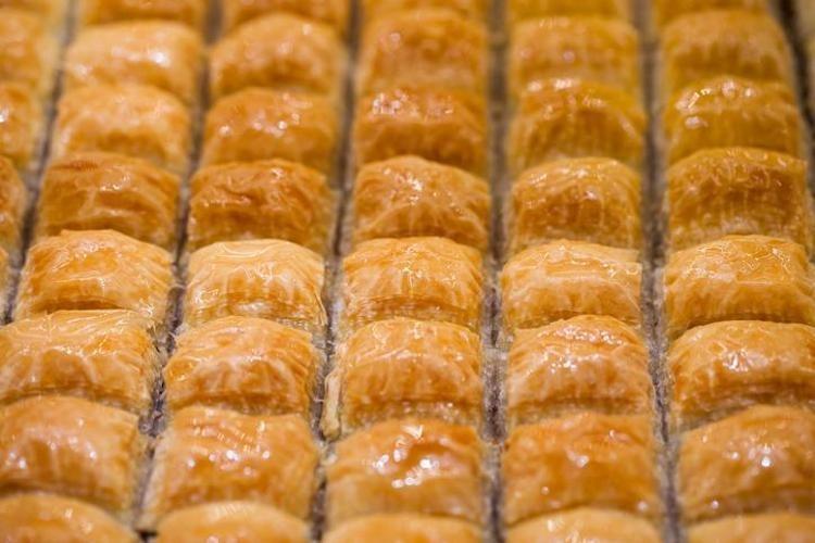 Tadına doyum olmuyor, bir yiyen bir daha istiyor Bayramda en leziz baklava sizinki olacak: İşte dünyanın en pratik baklava tarifi