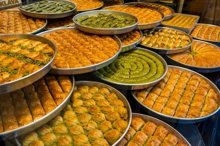 Tadına doyum olmuyor, bir yiyen bir daha istiyor Bayramda en leziz baklava sizinki olacak: İşte dünyanın en pratik baklava tarifi