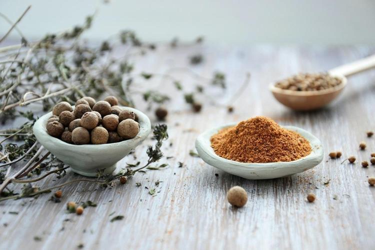 Mide yarası, ülser ve kabızlığı geçiren bitki Yüzyıllardır şifa kaynağı olarak biliniyor, bir bardağının değeri altınla yarışıyor