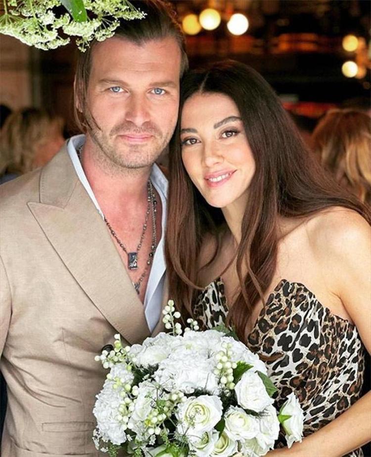 Başak Dizer Dubaiden aile tatilini paylaştı