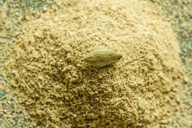 Düğüm düğüm olmuş tıkalı bağırsakları açıyor 1 kaşığında bin şifa var: Gece yiyince sabah kabızlık kalmıyor