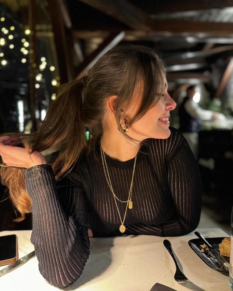 Aslı Enver poz verdi, eşi Berkin Gökbudak çekti Anne olunca ultra güzel oldu
