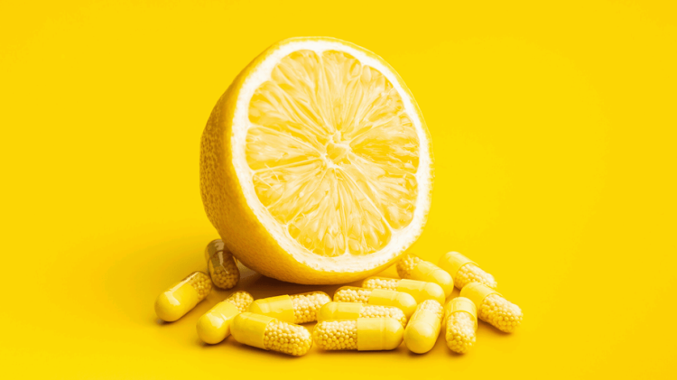 Tabak dolusu yiyince vücudu C vitaminine doyuruyor Kabızlığın adını bile unutturan meyve: Bağırsakları motor gibi coşturuyor