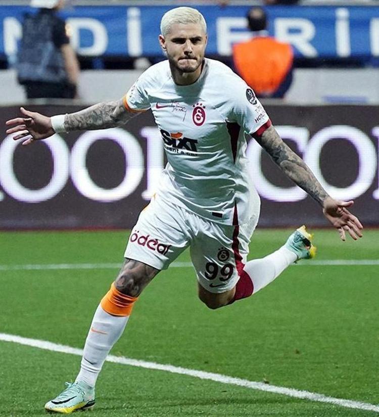 Icardi ile şarkı söylemişti Simge Sağından Beşiktaşlıları kızdıracak sözler