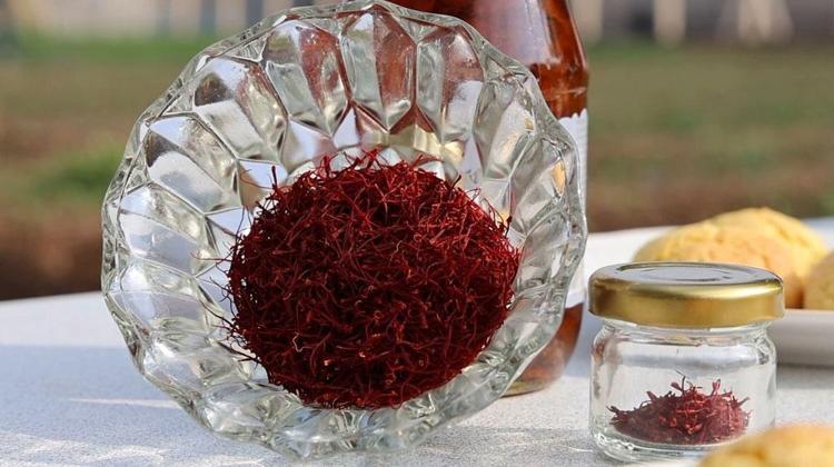 Türkiyede gramı 200 liradan satılıyor Dünyanın en pahalı baharatı: Damarlardaki iltihabı söküyor, kalp krizi riskini azaltıyor