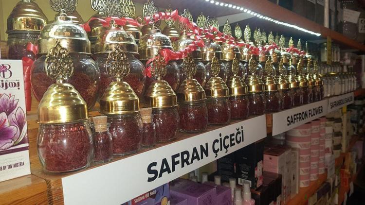 Türkiyede gramı 200 liradan satılıyor Dünyanın en pahalı baharatı: Damarlardaki iltihabı söküyor, kalp krizi riskini azaltıyor