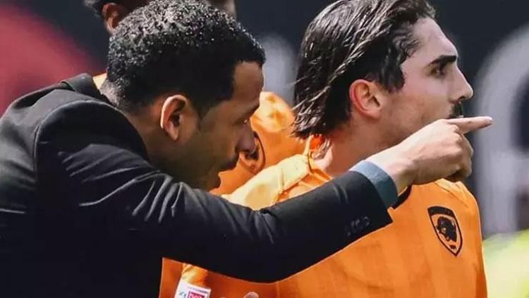 Hull Cityde flaş ayrılık İngiliz basını da anlam veremedi