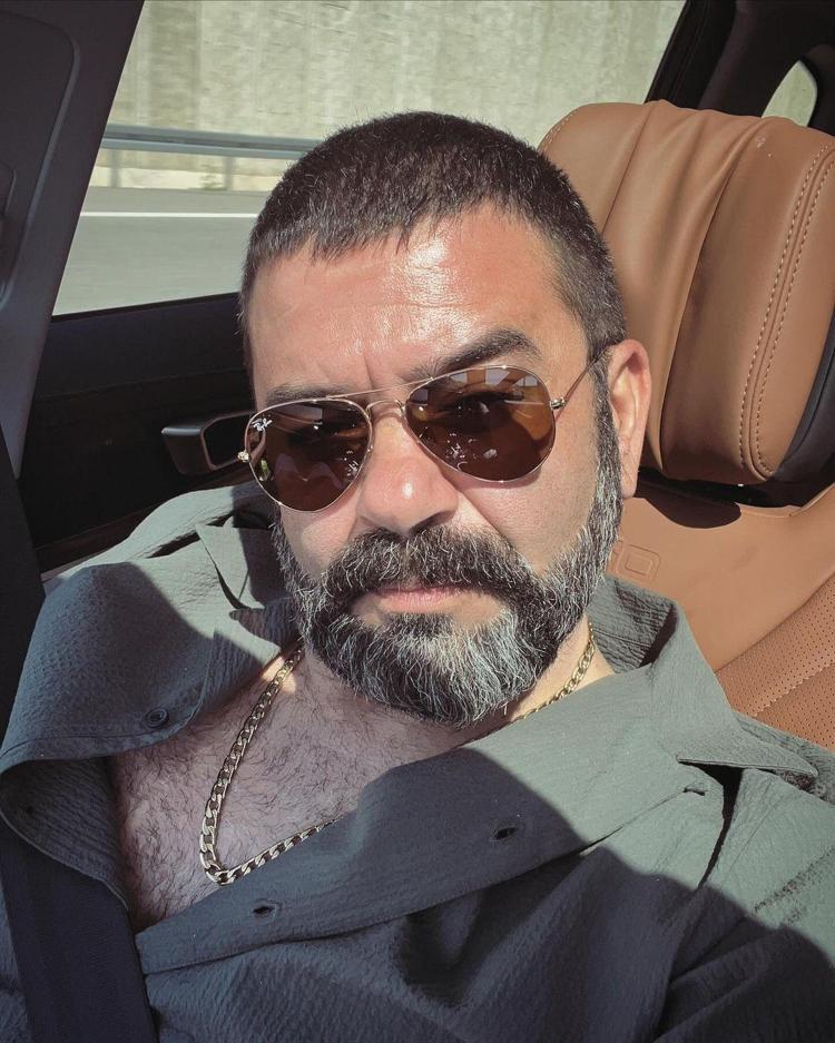 Yeni aşka yelken açan Bülent Şakraktan açıklama Evliliğini ihanet mi bitirdi