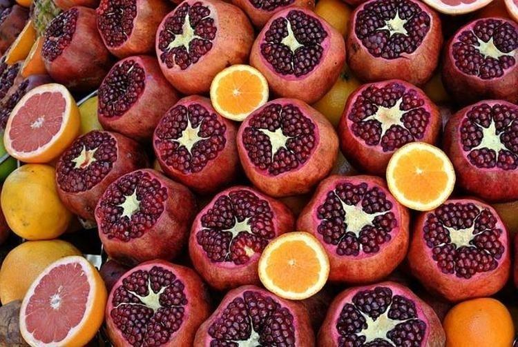 Pazarda gören kapış kapış alıyor Suyunu sıkıp içince kolesterolü damarlardan silip atıyor Kalbi koruyor, içen iğne ipliğe dönüyor