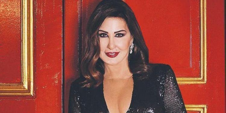 Nükhet Duru: Evde temizlik yaparken tayt giyersin