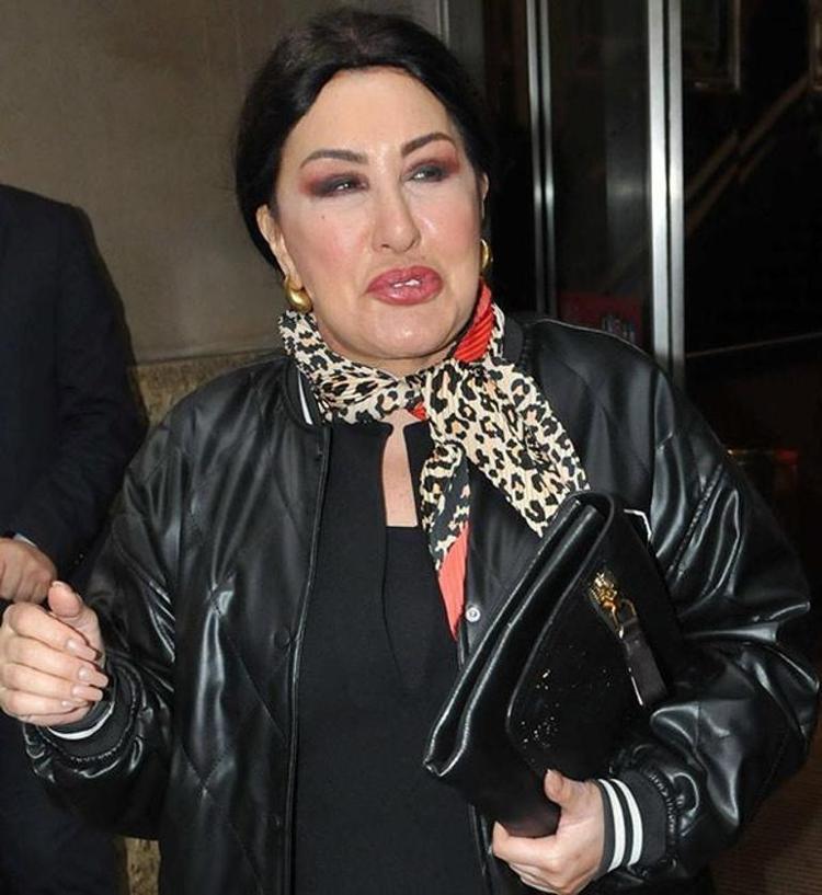 AŞK ŞARKISI GELİYOR