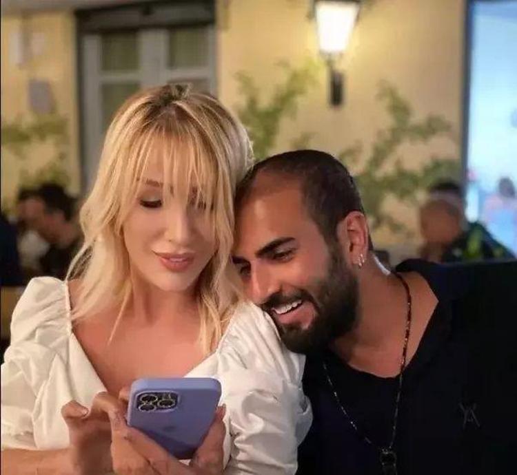 Seda Sayandan eşi Çağlar Öktene övgüler: Benim kocam prens gibi adam
