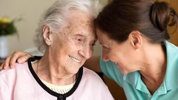 Bunu yiyen 100 yaşına kadar yaşıyor Uzmanlar ısrarla öneriyor: Süt ve yumurtadan daha fazla kalsiyum içeriyor, Alzheimer ve Parkinson tedavisinin olmazsa olmazı, saç dökülmesine bire bir