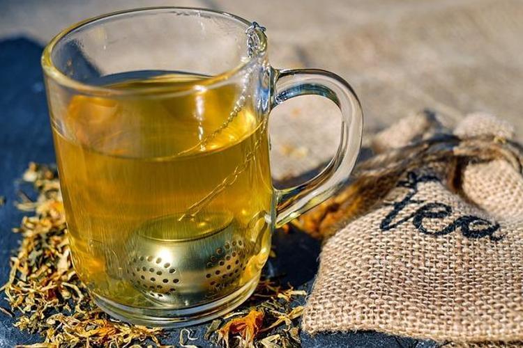 Çinliler bardak bardak içiyor Dünyanın en güçlü antioksidanı, kolesterolü damardan silip atıyor Metabolizma hızını yüzde 100e çıkarıyor