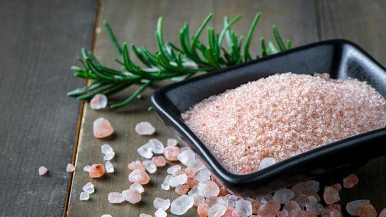 Balın içerisine ekleyip sabah akşam tüketin O hastalığın şifası 2 malzemede saklı: Dünyanın en güçlü antioksidan kaynağı, proteini zirve yaptırıyor, etkisin 10 kata çıkarıyor