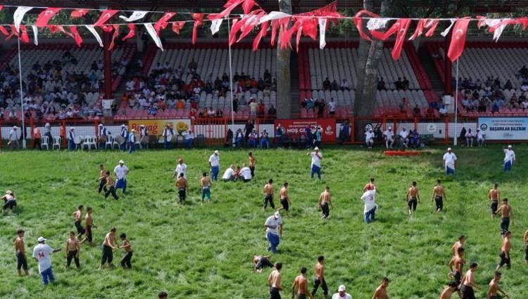 KIRKPINAR YAĞLI GÜREŞLERİNİN TARİHÇESİ
