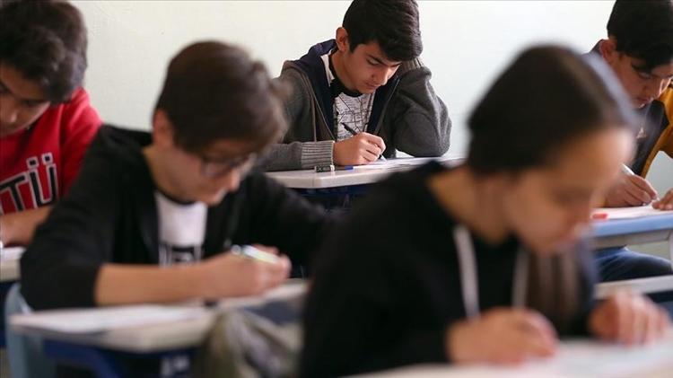 LGS fen liseleri taban puanları ve başarı sıralamaları 2024 LGS 2024 imam hatip liseleri taban puanları, yüzdelik dilimleri ve başarı sıralamaları