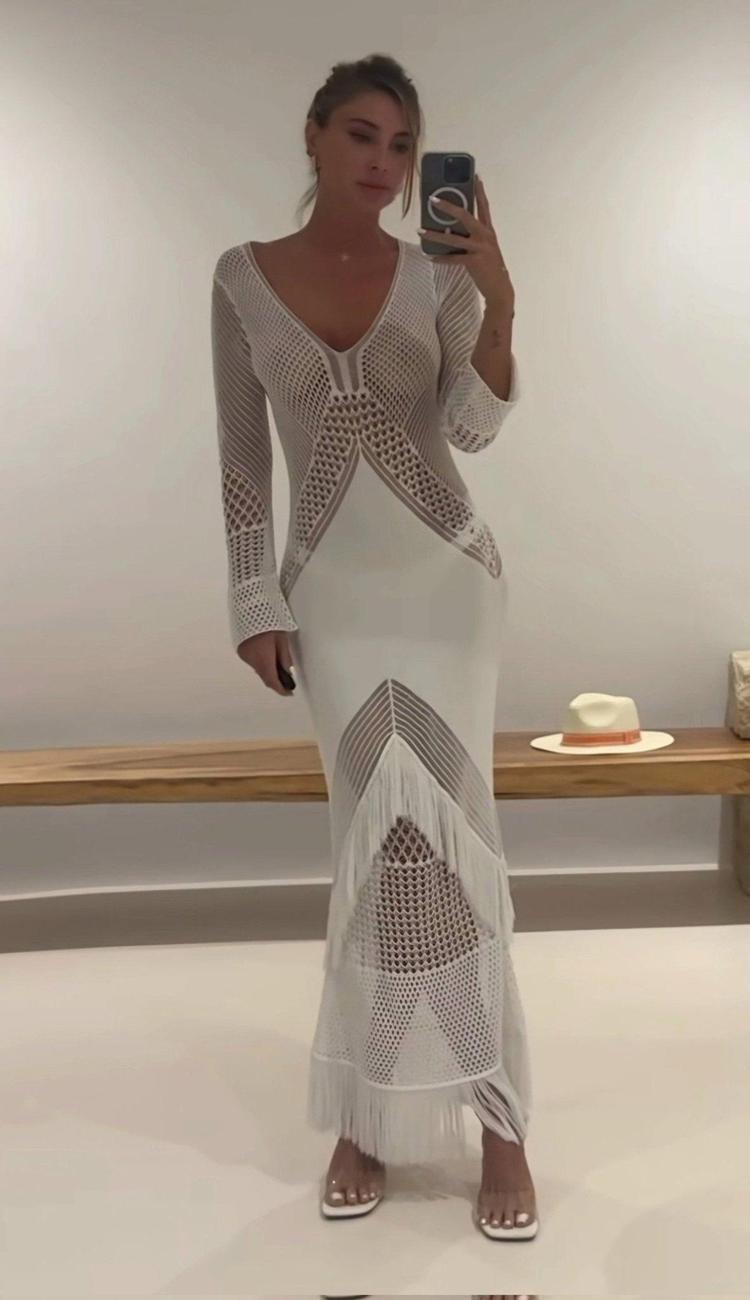 Şeyma Subaşı transparan elbisesiyle adından söz ettirdi