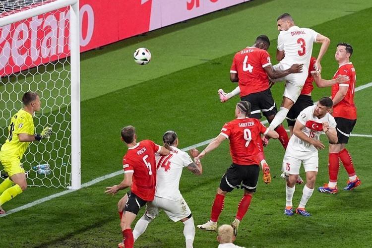 MERİH DEMİRAL AVRUPA’YI TİTRETTİ