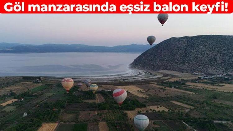 Salda Gölü üstünde büyülü yolculuk başladı Turistler sırf onun için geliyor, dünyanın göz bebeği olarak biliniyor