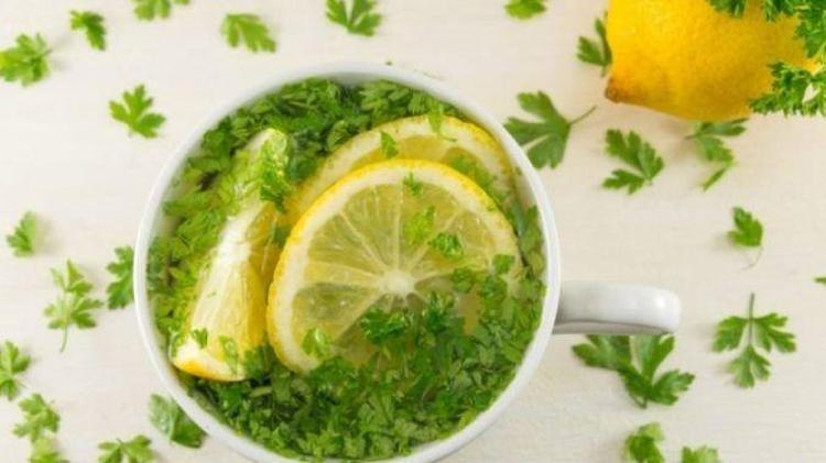 3 malzeme kullanmak yetiyor Yağları şıpır şıpır eritip metabolizma hızını fişekliyor Kabızlığın kökünü kurutup şişkinliği alıyor