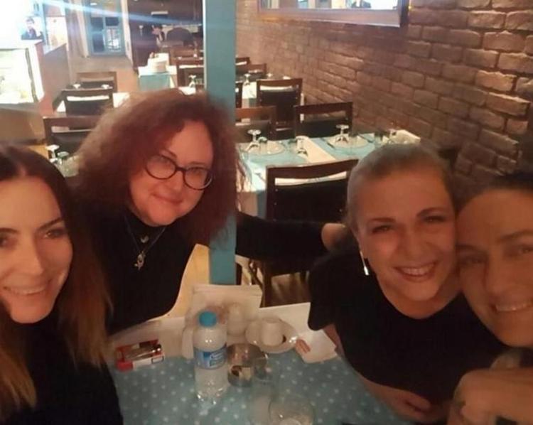 ÖZLEM AKINÖZÜ KİMDİR